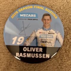 オリバー・ラスムッセン サイン入り缶バッジ - メルカリ