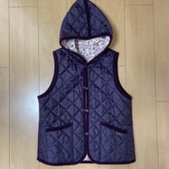 LAVENHAM キルティングベスト リバティリバーシブルフード付きのサムネイル