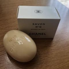 CHANEL N°19 サヴォンのサムネイル