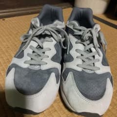 asics スニーカーのサムネイル
