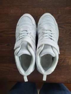 ⭐︎メル⭐︎カリ⭐︎様専用　瞬足　白　22.5cm　２足のサムネイル