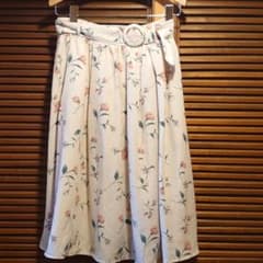 ひざ丈スカート花柄のサムネイル