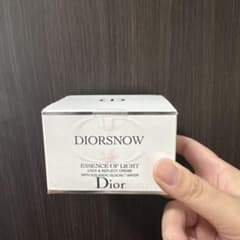 【新品】Dior スノー エッセンス オブ ライト クリーム 50mlのサムネイル