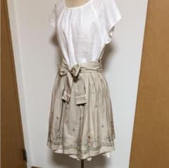 PLACE PAUSEのスカートのサムネイル