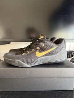 Nike Kobe 11 Black Gold - メルカリ