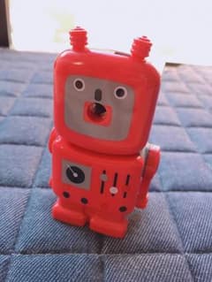 専用です！フライングタイガー 赤ロボット 鉛筆削りのサムネイル