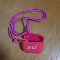 MARNI AirPodsイヤホンケース ネックストラップ付き ピンク MARNI AirPodsイヤホンケース ネックストラップ付き ピンク - メルカリ