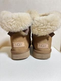 UGG ブラウン ムートンブーツ リボン付きのサムネイル