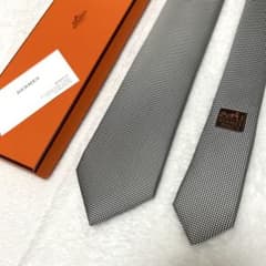 HERMES エルメス ネクタイ サントノーレ ソリッド　肉厚 HERMES エルメス ネクタイ サントノーレ ソリッド 肉厚 - メルカリ