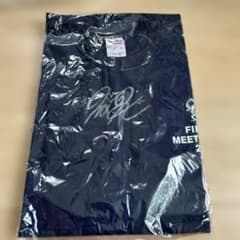 FC倉木麻衣FIRST MEETING 2002直筆サイン入りTシャツ紺Lサイズ FC倉木麻衣FIRST MEETING 2002直筆サイン入りTシャツ紺Lサイズ - メルカリ