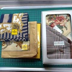 FENDIとRalph Lauren ハンカチセット４枚のサムネイル