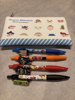 Crayon Shin-chan Pouch and Pen Set