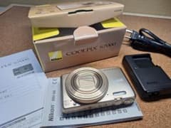 COOLPIX S7000 森山大道様 愛用 元箱、予備バッテリー付 ゴールド COOLPIX S7000 森山大道様 愛用 元箱、予備バッテリー付 ゴールド