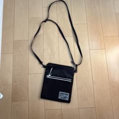 ペ*）様 TOMMY JEANS ショルダーバッグのサムネイル
