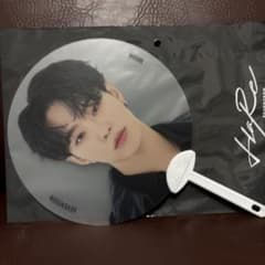 SEVENTEEN HARE スケルトンうちわ ホシ - メルカリ