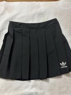 adidas プリーツスカート ブラック ミニ丈のサムネイル