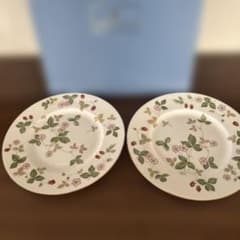 WEDGWOOD Wild Strawberry プレート (23cm )2枚 - メルカリ