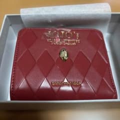 サマンサベガ　ジョジョ　花京院典明　レッド　二つ折り財布 サマンサベガ ジョジョ 花京院典明 レッド 二つ折り財布 - メルカリ