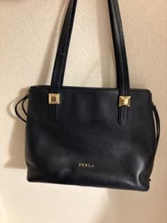 『まるる様専用』FURLA 黒 レザーハンドバッグのサムネイル