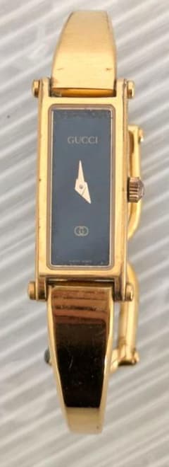 GUCCI 1500L ゴールド バングル 黒文字盤