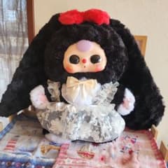 黒い耳のぬいぐるみ ドレス付きのサムネイル
