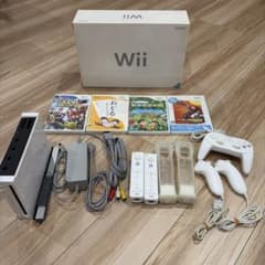 Nintendo Wii 本体とソフト4本　すぐ遊べるセットのサムネイル