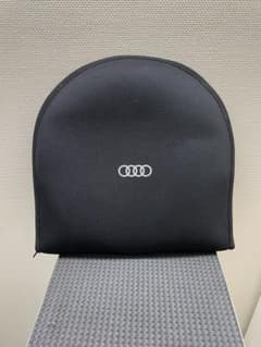 Audi Q5用折りたたみ式サンシェードのサムネイル