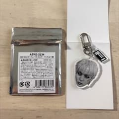 TREASURE ジフン 顔アクキー IF Iのサムネイル