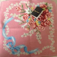 専用レアデザイン✨bonne chenilハンカチタオルのサムネイル