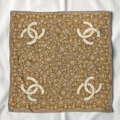 CHANEL　シャネル　ココマーク　フローラル　アラベスク　シルクスカーフ CHANEL シャネル ココマーク フローラル アラベスク シルクスカーフ