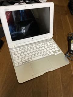 富士通 arrows Tab Q584/H キーボード付のサムネイル