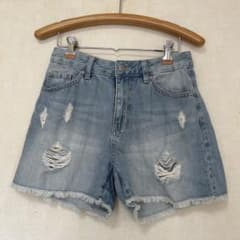 COLZA デニムショートパンツ ダメージ加工 Mサイズのサムネイル
