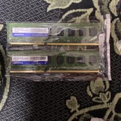 ADATA 8gb メモリー　2枚のサムネイル
