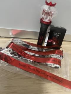 美品】山田涼介Are you Red.Y ？ペンライト+銀テ1本フルサイズ - メルカリ