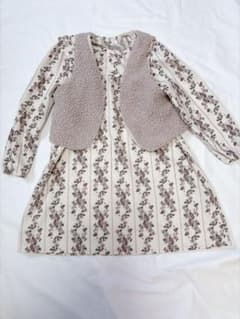 【３着セット】キッズ ワンピース ボアベスト セット 130cmのサムネイル