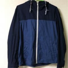 ユニクロ マウンテンパーカーのサムネイル