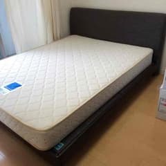 美品！！ドリームベッド製ダブルサイズベッド（マットレス付）のサムネイル