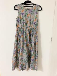 花×ストライプ柄ワンピースのサムネイル