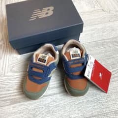 ニューバランス　ベビー　12.5 未使用　アースカラー　996 NBのサムネイル