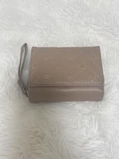 三つ折り財布 ベージュ ハートキルティングのサムネイル