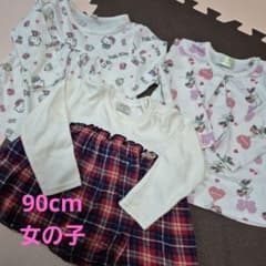 値下げ☆長袖Tシャツ 90cm 女の子用 まとめ売り ミニー ハローキティーのサムネイル