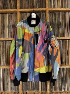 h*e様 sacai KAWS Bomber Jacket 21-02562M - メルカリ
