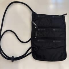 LeSportsac スマホショルダーバッグ 黒のサムネイル
