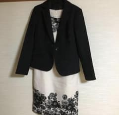 花柄タイトドレスとジャケットセットのサムネイル