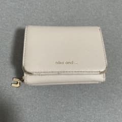 niko and... 三つ折り財布　ピンクベージュのサムネイル