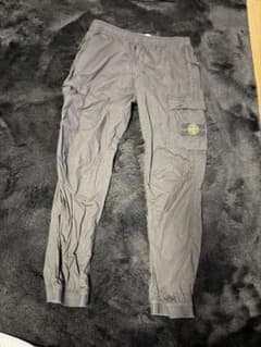 stone island レギュラーテーパードフィット　カーゴパンツのサムネイル