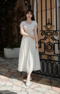 Nuage Airy Dress Herlipto - メルカリ