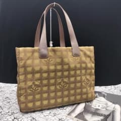 シャネル ニュートラベルライン MM カーキ シール有 シルバー金具のサムネイル