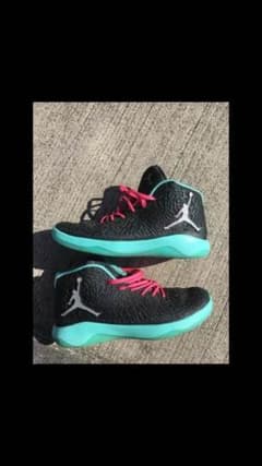 NIKE スニーカーのサムネイル