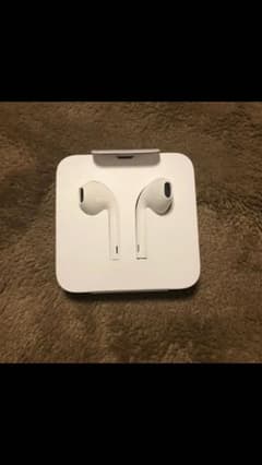 iPhone純正イヤホンのサムネイル